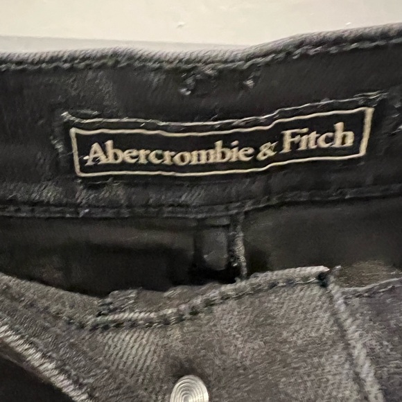 Abercrombie & Fitch denim shorts - Picture 2 of 4